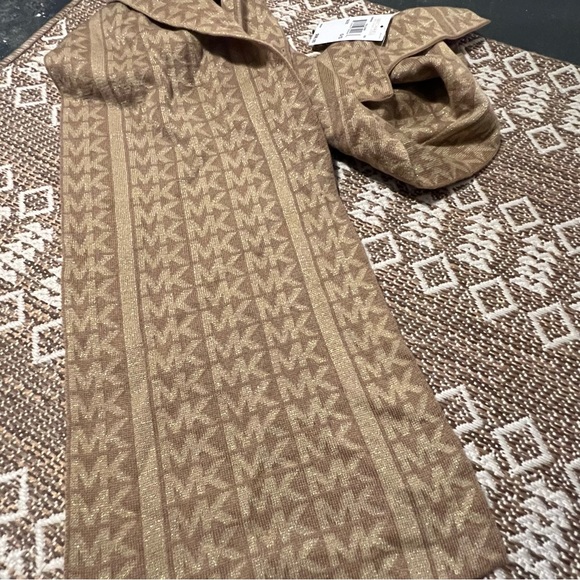 NWT Michael Kors Women's Gold Scarf Wrap Gold Brown Tan - Picture 7 of 7